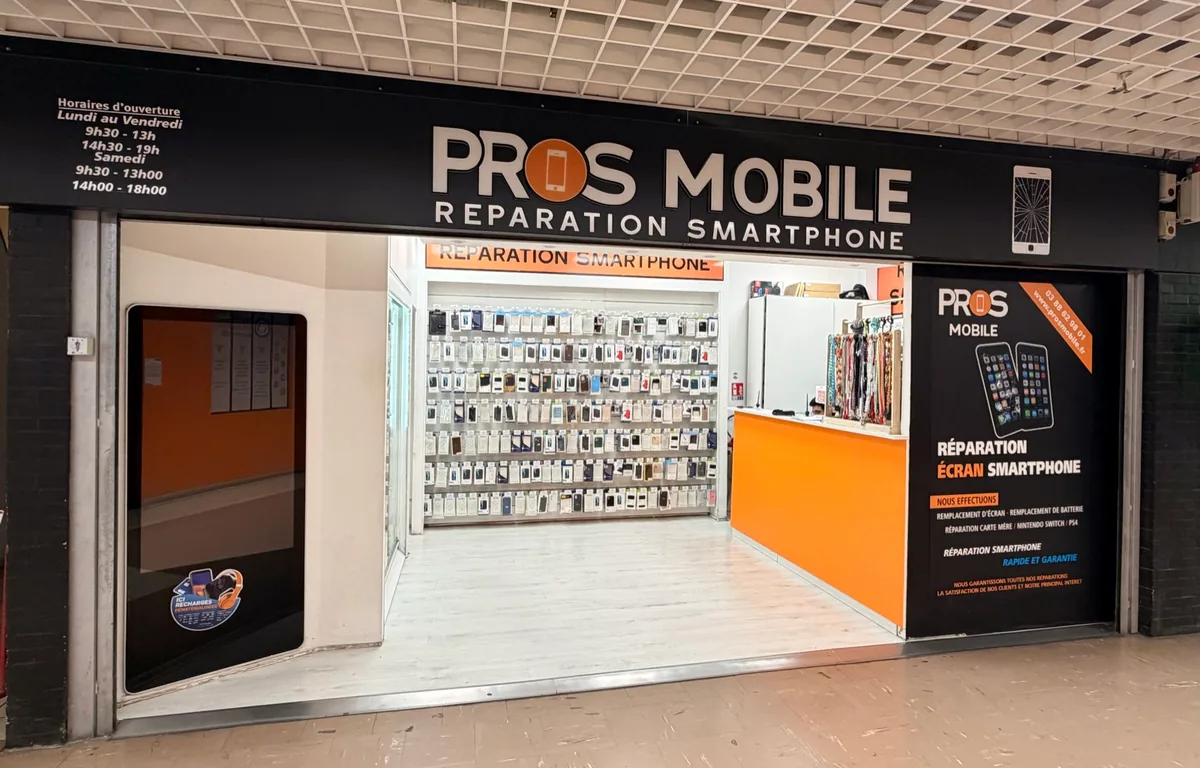 Boutique ProsMobile au centre commercial Leclerc de Schiltigheim — devanture et atelier de reparation smartphone